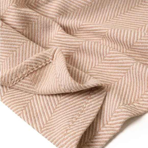 100% Wool Tan and Ivory Soft Herringbone Throw Blanket 53"x69" - Picture 7 of 13